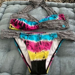 👙Billabong Bikini👙Medium